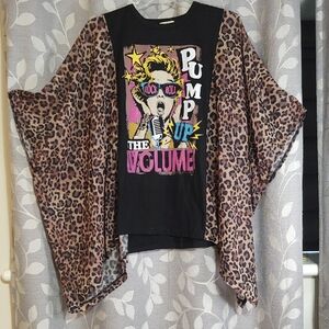 One24 Kimono Leopard Sleeve with Graphic Tee size OS